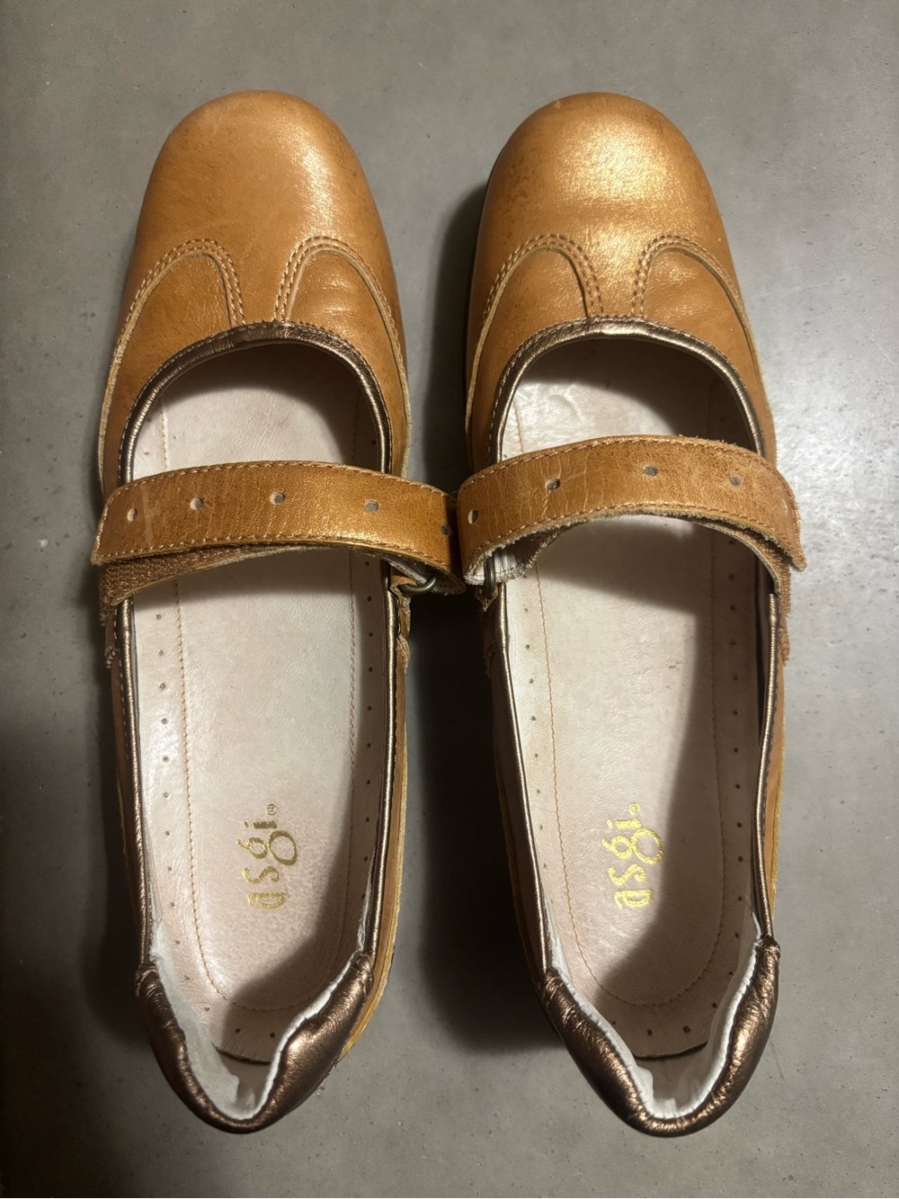 ASGI Metallic Bronze Leather Mary Jane Comfort Shoes Size 6.5